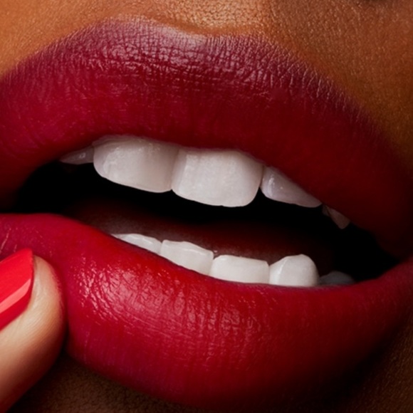 MAC Cosmetics Love Me Lipstick (Give Me Fever) - Picture 5 of 6